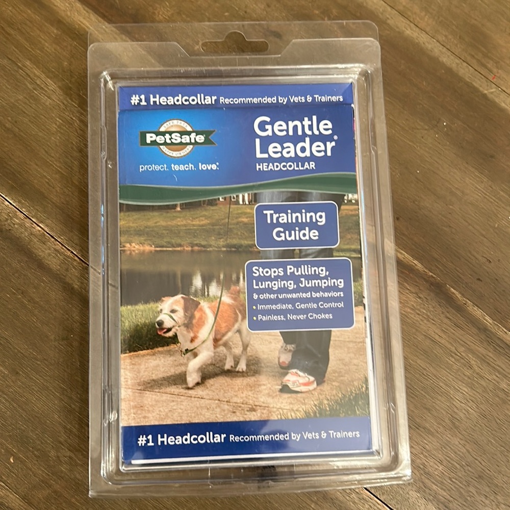 PETSAFE gentle leader dog training collar. Never used. Size medium